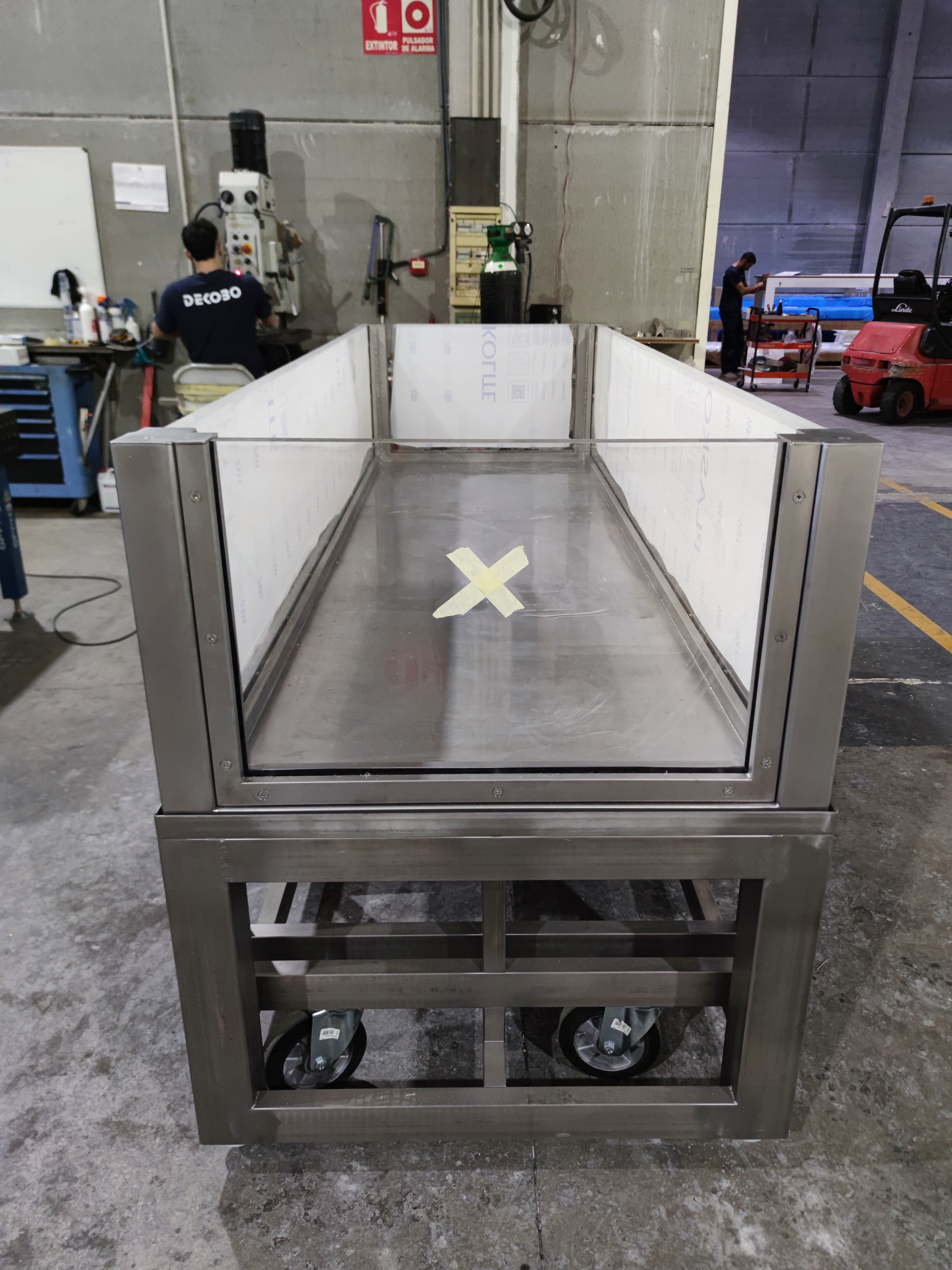 Exhibition pool physical structure