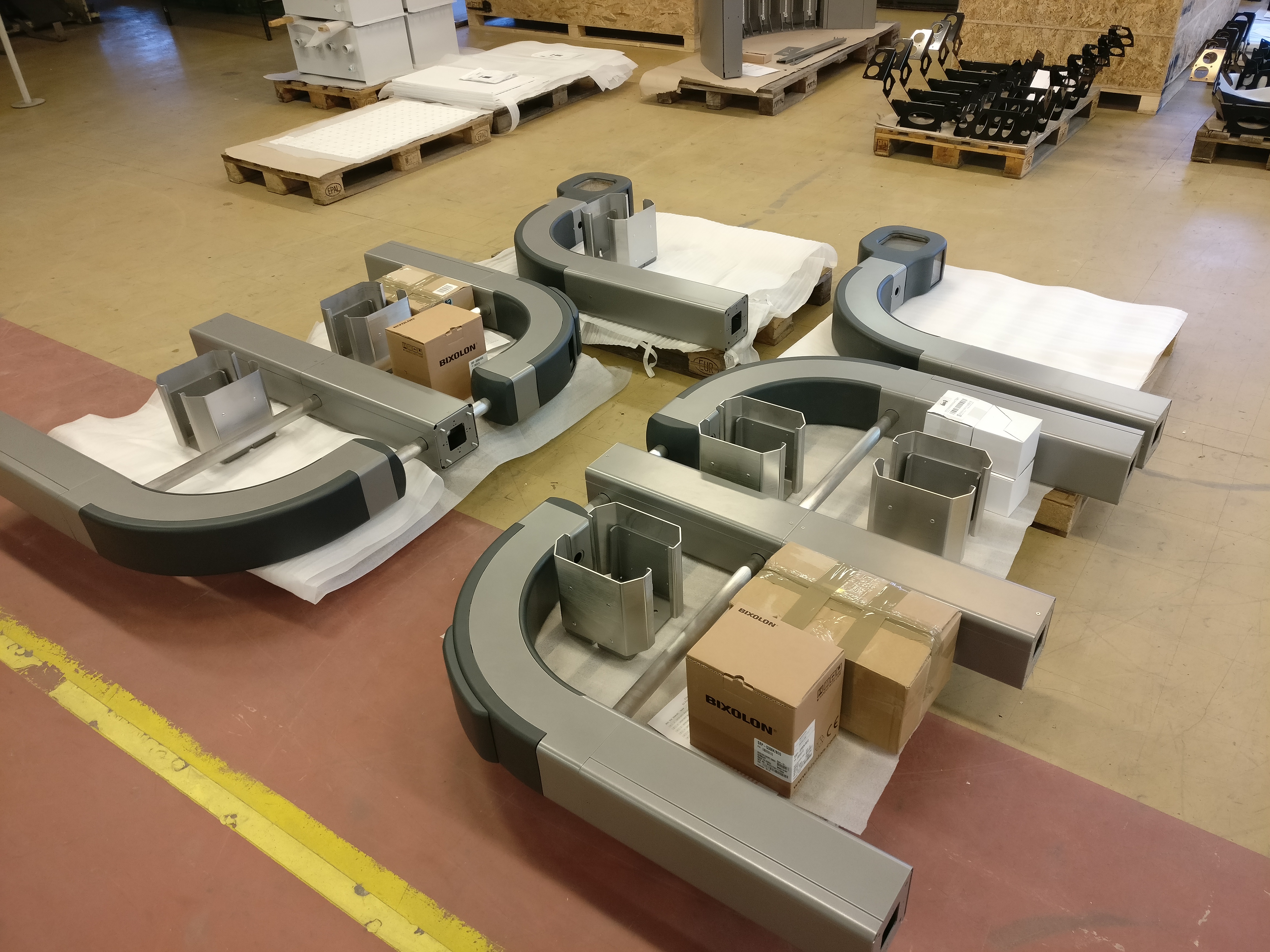 Self-checkout machine ready for packaging